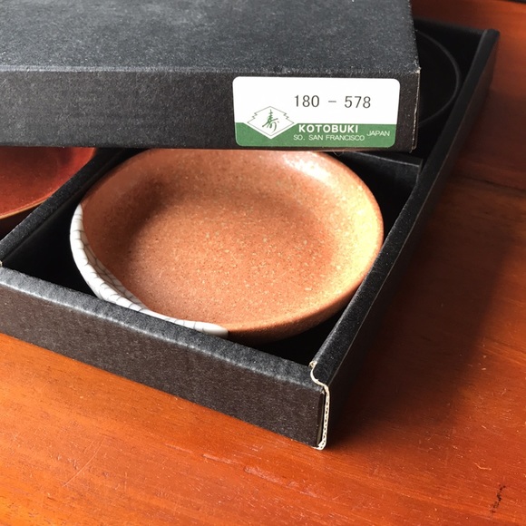 Small Dish Set - Picture 2 of 9